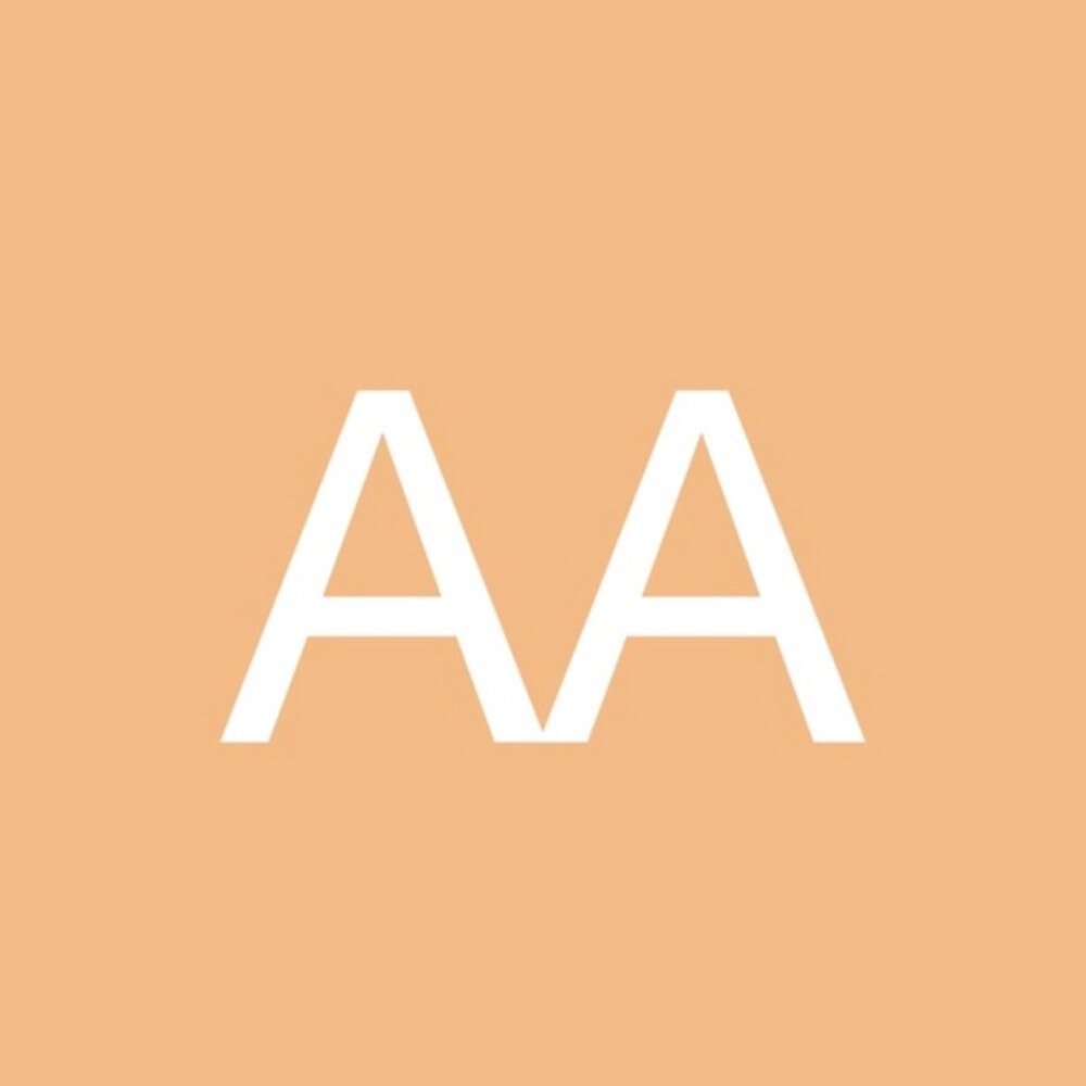 Meet your Posher, Adela